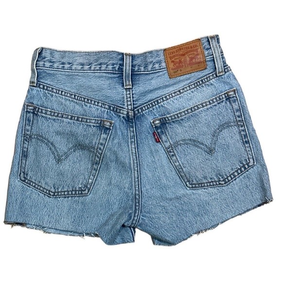 Levi’s 501 Cut Off Shorts Women’s Distressed Button Fly Inseam 3‎ 1/2  Sz 24 EUC - Picture 2 of 5